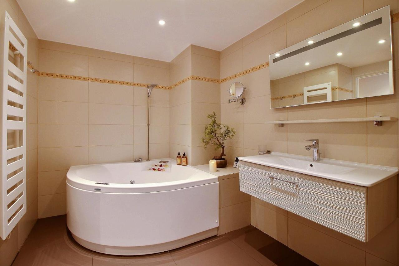 Assia & Nathalie - Luxury B&B Marais Paris Exterior photo